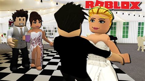 HOSTING A WEDDING AT AMBERRY HOTEL | Roblox Roleplay - YouTube