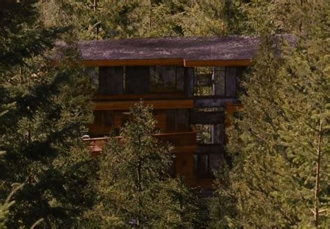 Is It Real? Edward Cullen’s Sleek Glass House in Twilight – James "Rip ...