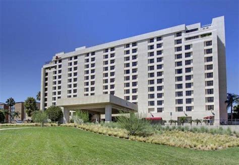 Marriott Riverside at the Convention Center in Riverside (CA) - Room ...