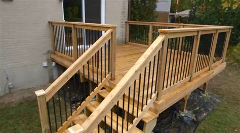 How to Build Deck Stairs and Railing | The Home Depot Canada