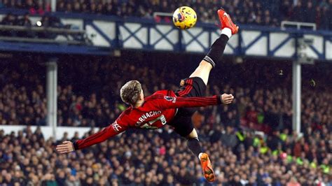 Garnacho's thunderous wonder goal for Man Utd drowns out Everton protests