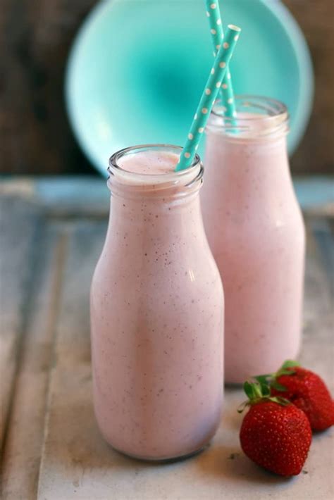 Strawberry milkshake recipe, how to make strawberry milkshake