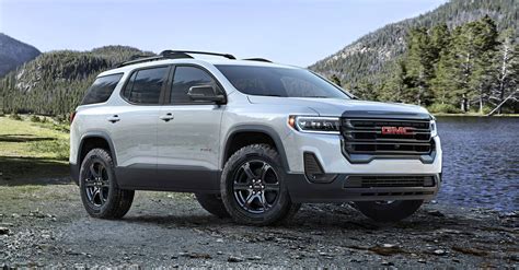 Key Differences Between the GMC Acadia & Terrain - DealersU