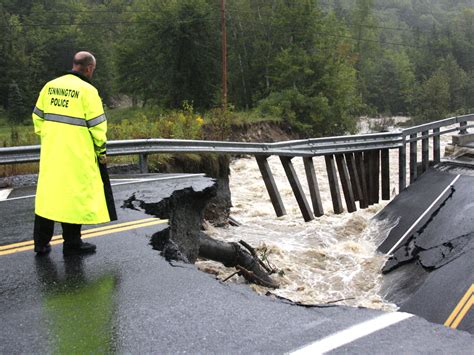 Irene leaves Vermont with "epic" flooding - CBS News