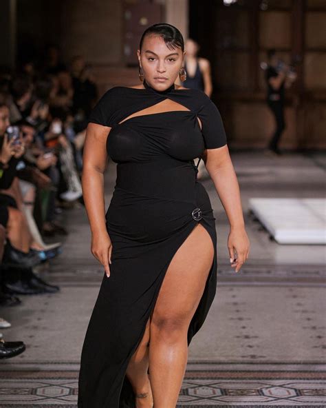 Paloma Elsesser became Model of the Year 2023 and proved that plus size ...