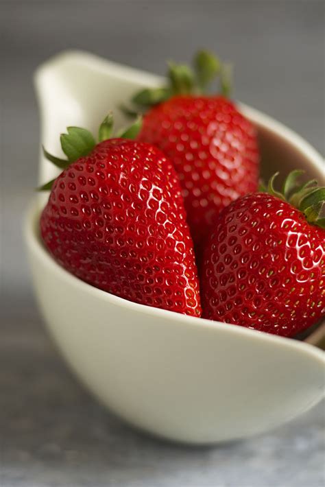 Strawberry - Fruit Photo (31082787) - Fanpop