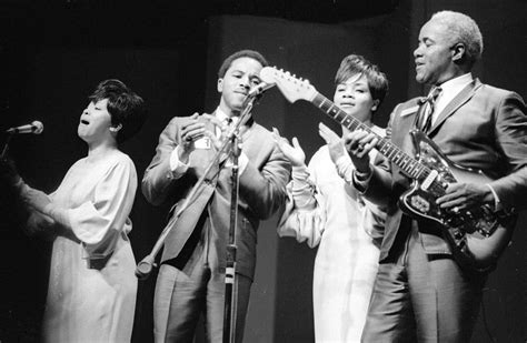 10 Best The Staple Singers Songs of All Time - Singersroom.com