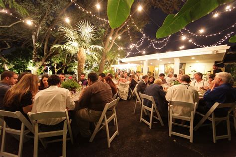 South Florida Backyard Wedding | Photo by Jipsy (thepinkrayg… | Flickr