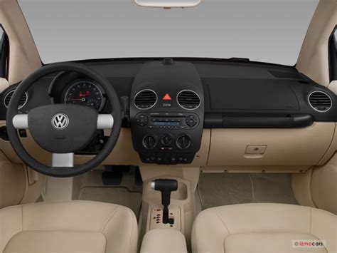 2009 Volkswagen New Beetle Interior | U.S. News & World Report