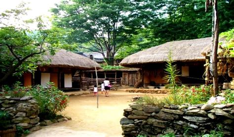 Suwon Hwaseong Fortress & Korean Folk Village Tour - Inchoen & Yongin ...