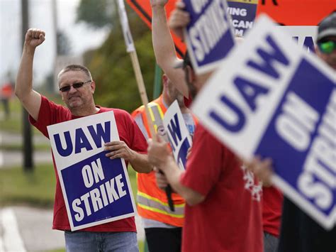 Why the UAW strike could last a long time