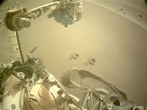 NASA Mars rover to cache first rock samples for delivery to Earth