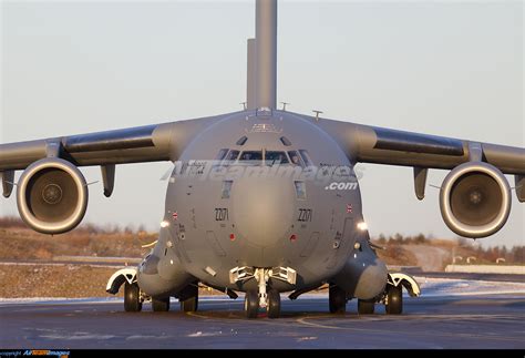 Boeing C-17A Globemaster III - Large Preview - AirTeamImages.com