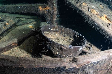 Newly-discovered sunken Nazi warship 'could contain lost Amber Room ...