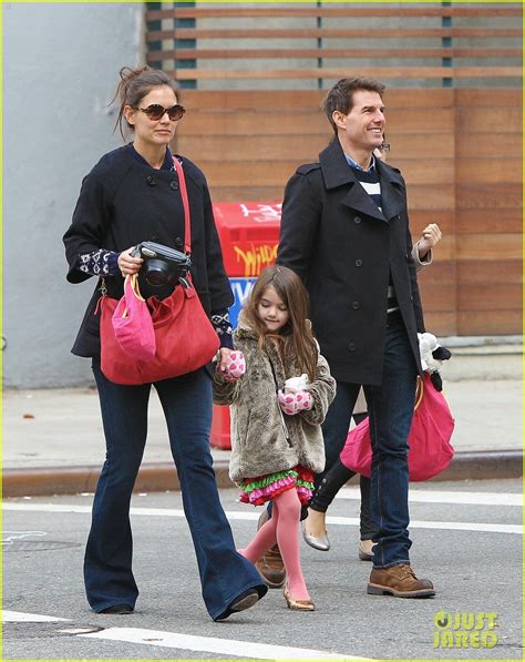 Tom Cruise, Katie Holmes & Suri: Tribeca Trio: Photo 2610206 | Celebrity Babies, Katie Holmes ...