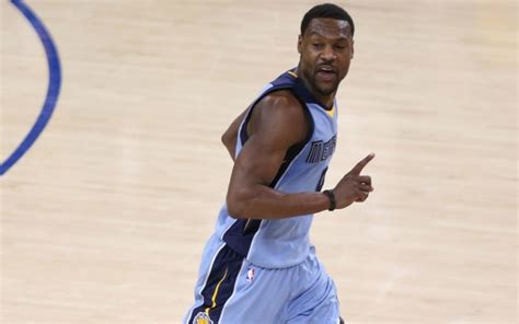 WATCH: Tony Allen plays Grit 'N' Grind defense in Grizzlies' Game 2 win ...