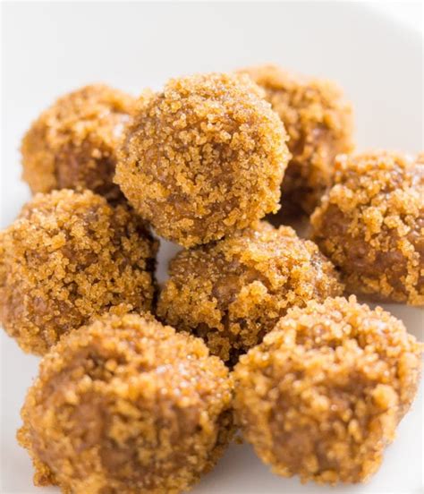 Chewy Keto Peanut Butter Balls