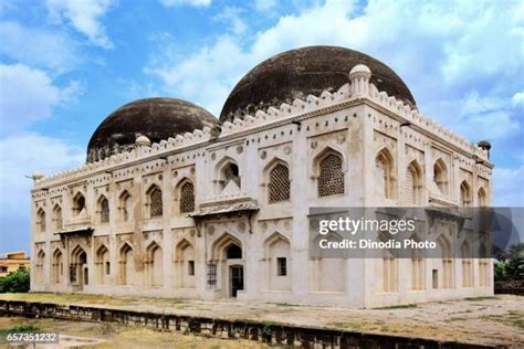 15 Bahmani Tombs Stock Photos, High-Res Pictures, and Images - Getty Images