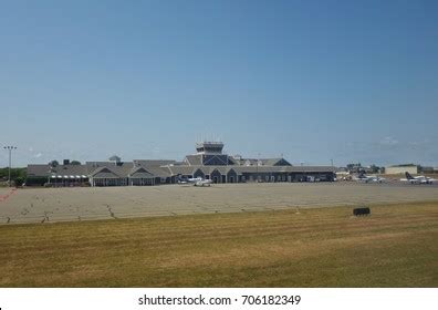 22 Nantucket Memorial Airport Images, Stock Photos & Vectors | Shutterstock