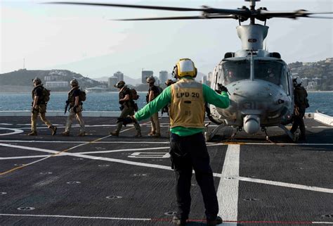 DVIDS - Images - USS Green Bay PNG Flight Ops [Image 4 of 4]