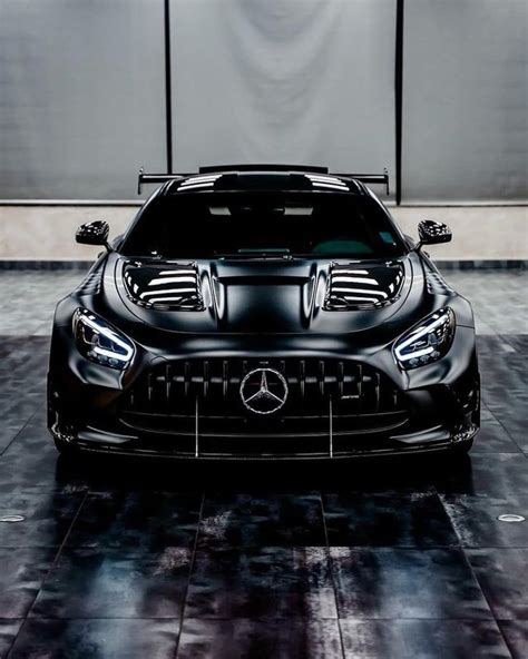 Mercedes AMG GTR 2023 огляд і ціни - CrifAvto