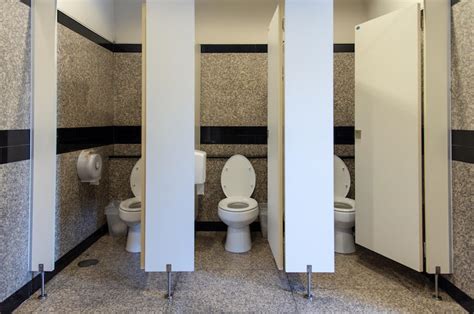 School Removes Doors From Bathroom Stalls To Stop Vaping | 98.7 KLUV