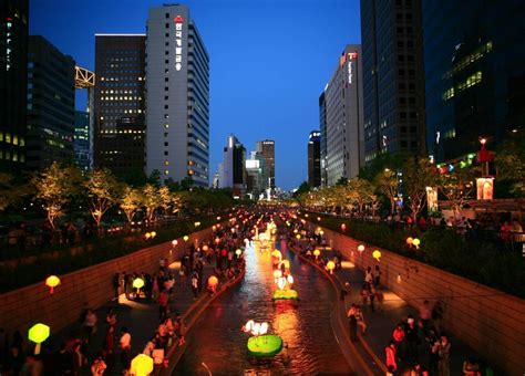 Seoul, Korea - beautiful lights http://www.newscenter.philips.com/nl_nl/standard/about/news ...