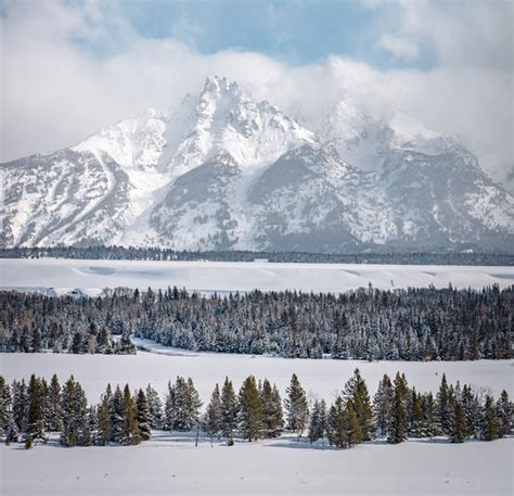 10 Wyoming Ski Resorts for Your Winter Vacation - Scenic States