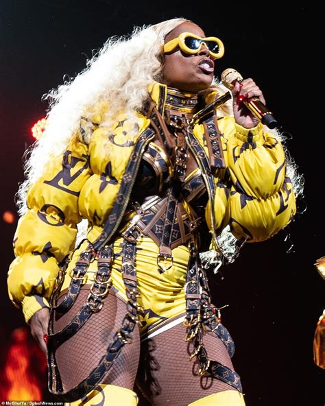 Mary J. Blige flaunts curves in VERY racy Louis Vuitton harness during ...