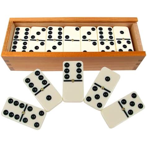 Hey! Play! 28-Piece Double-Six Dominoes Set with Case HW3500038 - The ...