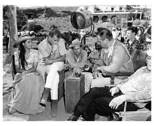 JOHN WAYNE chess player - The Comancheros 8x10 rare CANDID #1 on the ...