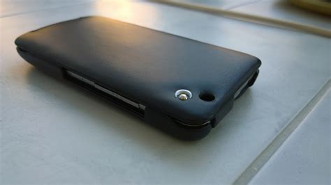 Review: Noreve Tradition Leather Flip Case For BlackBerry Z30 ...