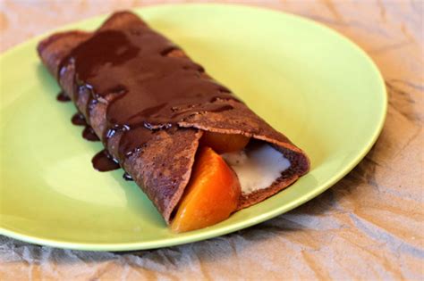 Food Friday : Chocolate Crepe Dessert | Loulou Downtown