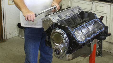 Affordable 327 small block Chevy rebuild 350 top end kit install