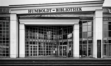 ItsNigrumEtAlbum - HUMBOLDT LIBRARY by IngoW.