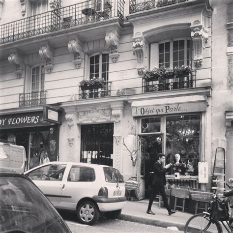 MontMartre | Montmartre, Street view, Paris