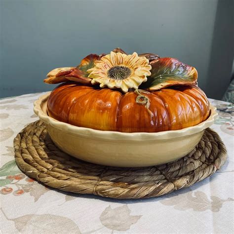 PIE PLATE * Pumpkin 12” Cracker Barrel fall Bountiful Harvest on Mercari in 2022 | Pie plate ...