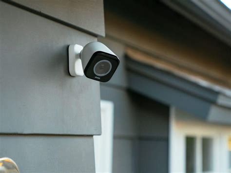 Vivint Outdoor Camera Pro smart surveillance system features lurker ...