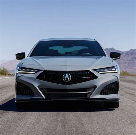2024 Acura TLX Returns with Elegance and a Slimmer Model Lineup