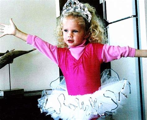 Taylor Swift Childhood Photos | taylor swift childhood photos Taylor ...