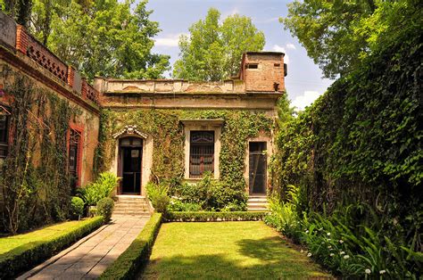 Explore the fascinating house museums of Mexico City