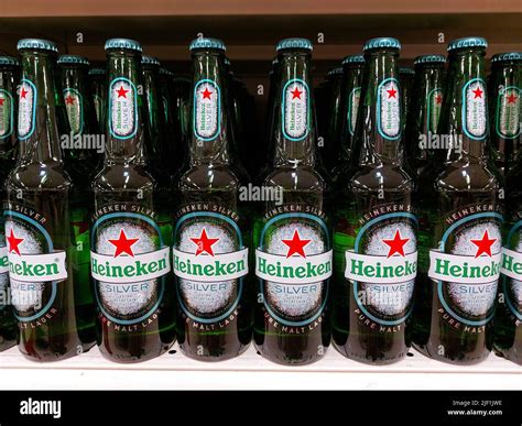 Heineken silver hi-res stock photography and images - Alamy