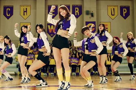 'Twice' Release Dance Video for "Cheer Up" | Girl group, Cheerleading outfits, Boyfriend outfit