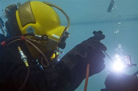 Underwater Welder Salary around the world in 2024 | Underwater welder, Underwater welding ...