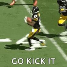 Antonio Brown Kicks Punter GIFs | Tenor