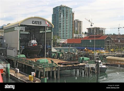 Lonsdale quay, Vancouver Stock Photo - Alamy