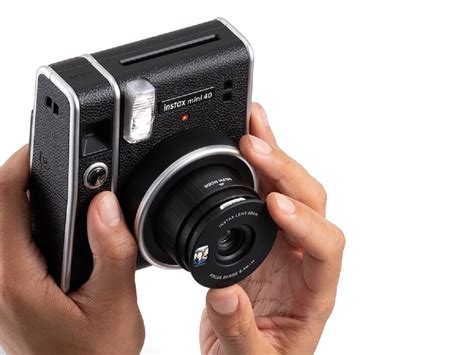 FUJIFILM instax mini 40 instant camera has a vintage look and selfie mode option » Gadget Flow