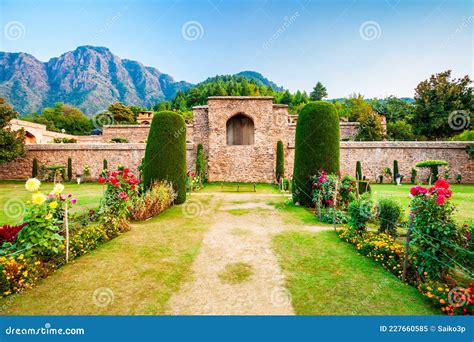 Pari Mahal Palace Garden in Srinagar Editorial Image - Image of ...