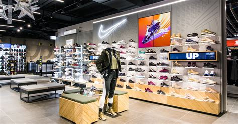 Nike JD Sports | Store Fixtures & Visual Merchandising… - UXUS