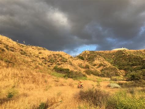 Central Park Mountain Bike Trail in Santa Clarita, California || SINGLETRACKS.COM